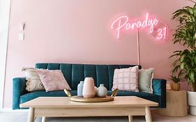 Sleeps 5 Heart Of Surfers Paradise